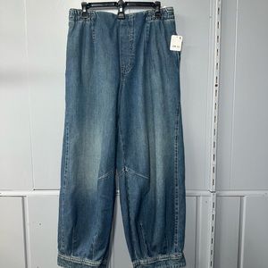 Free People We The Free Oslo Pull On Jeans size Small